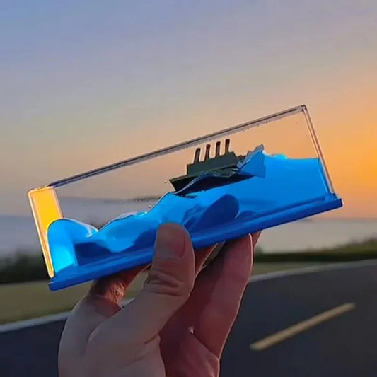 Creative Cruise Ship Fluid Drift Bottle - Unsinkable!